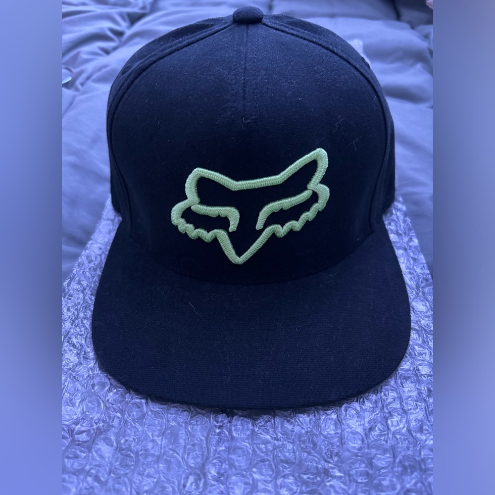 New Fox brand SnapBack hat